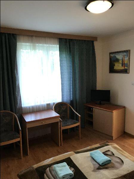 Gospodarstwo Agroturystyczno-Edukacyjne Gratka Celiny  Exteriör bild