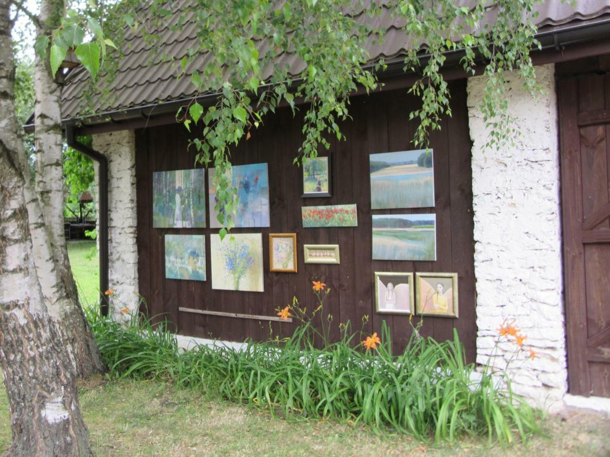Gospodarstwo Agroturystyczno-Edukacyjne Gratka Celiny  Exteriör bild